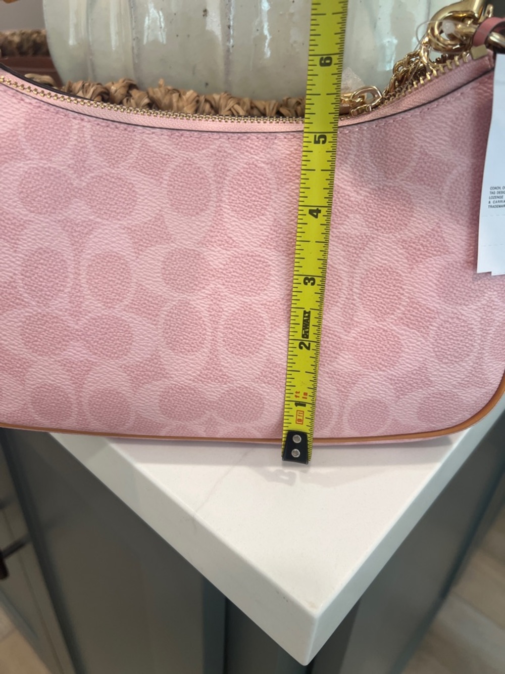 COACH POWER PINK TERI SHOULDER. - Picture 10 of 14